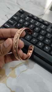 กำไลทองแดง Radhe Enterprises ลายนูนสัญลักษณ์ ทำด้วยมือสำหรับผู้ใหญ่ รุ่น RE/25-26/400 สีน้ำตาล อินเดีย สำหรับงานปาร์ตี้และสำนักงาน - Product Image 6
