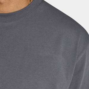 Camiseta Moderna de Corte Holgado para Hombre, 210 g/m², Mezcla de Poliéster/Algodón, Color Sólido, Logotipo Personalizado, Impresión Serigráfica - Product Image 3