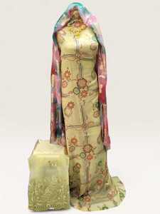 Robe de soirée somalienne de luxe en twill jacquard fransawi brun avec imprimé floral coloré et châle doré pour mariage - Product Image 4