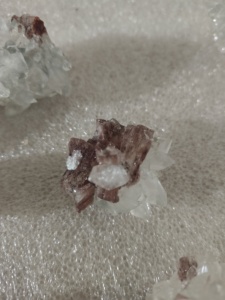 Cristal de Calcita Natural Transparente de Alta Calidad, Clúster de Cristales en Bruto de Maharashtra, Espécimen Artístico Coleccionable - Product Image 1