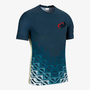 เสื้อฟุตบอลน้ำหนักเบาคอลเลคชั่นใหม่ พร้อมเทคนิคการพิมพ์แบบ Sublimation เสื้อยืดกีฬาผู้ชาย แห้งเร็ว สีทอง - Product Image 3