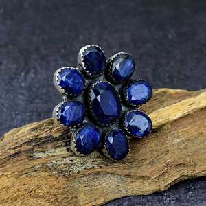 Bague florale en saphir bleu, argent sterling oxydé, bijou statement fait main, cadeau de mariage pour elle - Product Image 2