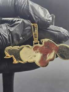 จี้เพชรโมอิสซาไนต์ VVS แบบกำหนดเอง สไตล์ฮิปฮอป พร้อมตัวอักษรชื่อ  ผ่านการทดสอบเพชร  จี้เงินแท้ 925 สไตล์ฮิปฮอป - Product Image 4