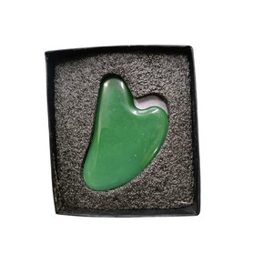 Outils de soin de la peau : Ensemble de massage Gua Sha en pierre de lune arc-en-ciel, figurine en cristal de pierre brute, thème Amour, énergie de guérison religieuse, mode - Product Image 4
