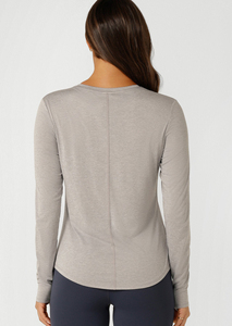T-shirt pour femme, décontracté, manches courtes, coupe ajustée, col en V, couleur unie, 100% coton, respirant, personnalisable - Product Image 5