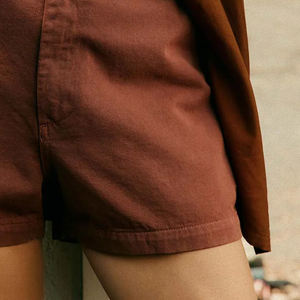 Vêtements décontractés pour tous les jours, de haute qualité, à prix abordable, vêtements décontractés pour l'extérieur, design minimaliste, shorts, look simple et épuré, tissu doux - Product Image 4