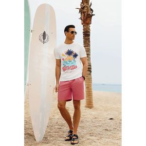 Herren Sommer Casual Zweiteiler Set mit Individuell Bedrucktem T-Shirt & Passenden Shorts mit Kordelzug - Product Image 3