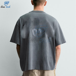 Camiseta de Manga Corta con Cuello Redondo y Estampado de Letras para Hombre, Color Gris Oscuro, Estilo Casual, de Algodón Jersey, Talla Grande, Marca Blue Tech - Product Image 4
