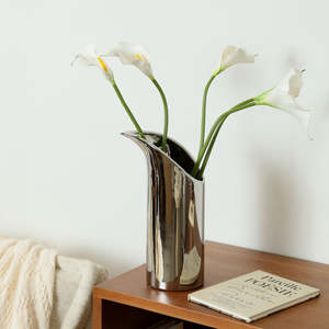 Vase à fleurs en acier inoxydable argenté, coupe oblique moderne, pot floral poli pour bureau, décoration de table minimaliste, artisanat métallique de luxe - Product Image 3