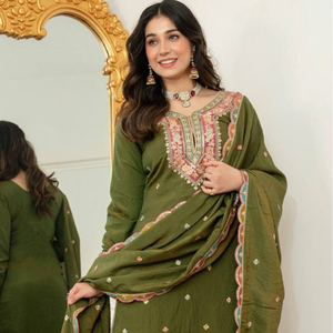 Ensemble Salwar Kameez brodé vert, costume pakistanais avec dupatta pour mariage, fête, femmes - Product Image 1