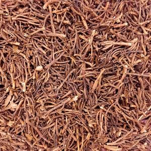 Tiges de clous de girofle, ingrédient aromatique naturel, adapté pour assaisonner les produits de boulangerie, les mélanges à base de plantes et les préparations culinaires. - Product Image 4