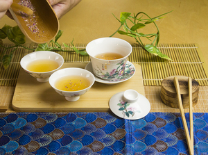 Gaiwan พอร์ซเลนสุดหรูพร้อมรูปแบบคามิลล่าเครื่องล้างจานสไตล์จีนดั้งเดิมและไมโครเวฟของขวัญทางธุรกิจที่ปลอดภัย - Product Image 5