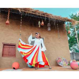 Ensemble évasé en mousseline multicolore Snow Angrkha coupe trapèze - Product Image 3