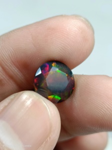 โอปอลดำเอธิโอเปียเจียระไนสวยงามสำหรับทำเครื่องประดับ โอปอลดำขนาด 10x10x7 มม. - Product Image 3