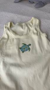 Vente en gros de hauts brodés perlés avec un design unique de broderie perlée pour vêtements féminins modernes - Product Image 3
