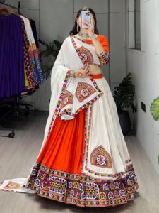 Conjunto de Lehenga Étnico de 3 Piezas con Diseño de Gamthi, Bordado de Espejos, Blusa de Manga Larga y Dupatta de Algodón - Product Image 1