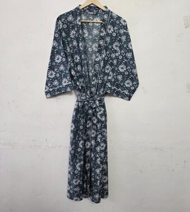 Elegante Bata Kimono de Algodón con Estampado Indigo, Hecha a Mano por Artesanos, con Diseño Floral de Jaipur, Cuello en V, Ecológica, Midi, de Cintura Alta para Mujer - Product Image 1