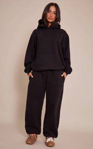 Sweat-shirt à capuche noir surdimensionné pour femme, en tissu de qualité supérieure, décontracté, à manches longues, avec poche avant. - Product Image 5