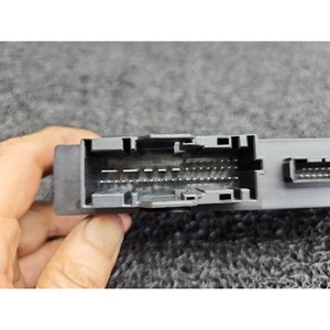 ECU และโมดูลคอมพิวเตอร์มือสองสำหรับรถยนต์ซีรีส์ 5 รุ่น 6135914722201 - Product Image 4