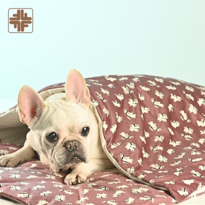 Alfombra de diseño de manta de cama para mascotas sostenible OEM ODM fabricada en Taiwán - Product Image 1