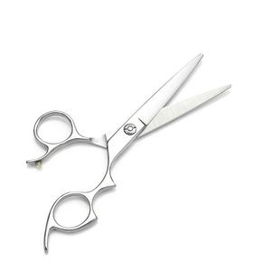 กรรไกรตัดผมมืออาชีพสำหรับช่างตัดผม  ใบมีดตรงคม  ขนาด 5.5/6 นิ้ว  ทำจากเหล็กกล้าไร้สนิม 4Cr13  ขัดเงาอย่างดี  สำหรับคนถนัดขวา  ฟันเลื่อยเบอร์ 32 - Product Image 2