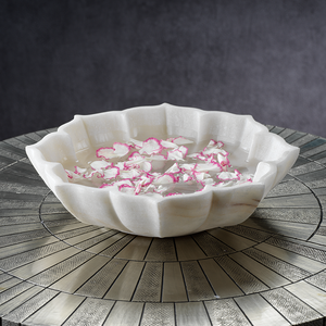Bol en marbre en forme de fleur - Centre de table ou dessert - Design contemporain fait main pour mariages - Product Image 1
