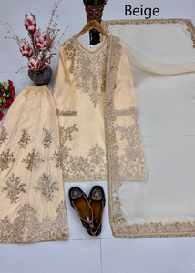 Magnifique robe Sharara en soie brodée IndoWeaves pour femmes, vêtements traditionnels indiens et pakistanais pour mariage, fête, été, recyclés - Product Image 4