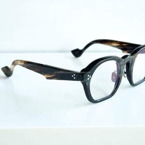 Lunettes de soleil en corne de buffle, lunettes en corne naturelle, fabrication artisanale, épaisses, mates, écologiques, luxe, modernes, de haute qualité - Product Image 4