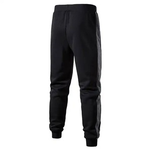 Survêtements de sport pour hommes personnalisables avec logo vierge, ensemble deux pièces en coton 100% délavé à l'acide, avec rayures - Product Image 6