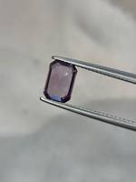 Spinelle Violette/Lavande Naturelle 2.10 CT Taille Émeraude Pierre Précieuse Facettée Libre Effet de Couleur/Feu Sans Trou Sri Lanka pour la Fabrication de Bijoux