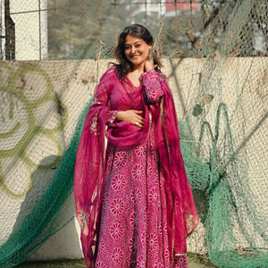 Kurta Anarkali de Algodón Puro con Estampado Floral, Pantalones y Dupatta - Product Image 1