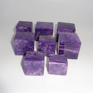 Cube de cristal de Charoite naturel poli à la main, pierre précieuse violette pour la méditation, le Reiki, la guérison énergétique des chakras, la décoration et le Feng Shui - Product Image 5