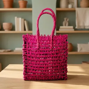 Sac fourre-tout rectangulaire en herbe de Sabai fait main, écologique, imperméable, tissé avec un design artisanal traditionnel - Product Image 6