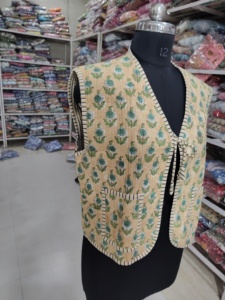 Veste bomber courte à manches courtes en coton matelassé à imprimé rayures de tigre et fleurs, réversible et respirante, pour femme, cadeau pour elle - Product Image 2