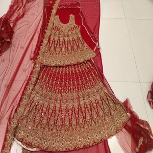 Broderie lourde mariage Lehenga Choli Dupatta Blouse broderie perle travail mariée Lehenga Choli au Super gros bas prix - Product Image 5