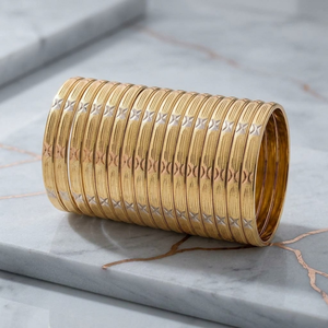 กำไลข้อมือดีไซน์เนอร์แบบซ้อนได้สามสีเคลือบ ORO-Z พร้อมลวดลายเพชรทรงเรขาคณิต - Product Image 3