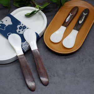 Cuillère à caviar en nacre naturelle faite à la main, cuillère de service décorative pour accessoires de cuisine gastronomique - Product Image 1