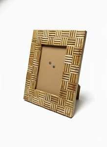 Cadre photo personnalisable en os incrusté et résine, écologique, fait main, pour décoration contemporaine de la maison, cadeau de table - Product Image 2