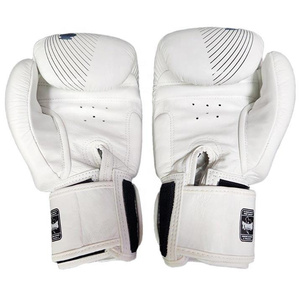 Guantes de Boxeo Profesionales de Cuero Duradero de Alta Calidad, Cierre de Gancho y Bucle, Excelente Protección para Manos y Muñecas, Interior Cómodo - Product Image 3
