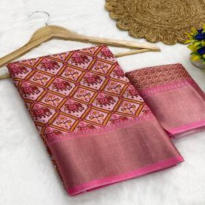 Sari de Seda Dola Premium VASTRA COTTAGE con Estampado Digital Tradicional Patola y Borde Tejido con Zari, Elegante Prenda Étnica - Product Image 2