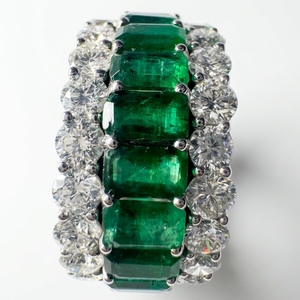 Anillo de Diamantes con Corte Redondo y Esmeralda en Platino PT950 |   Joyería de Diamantes con Certificación IGI de 10.18 CT - Product Image 5