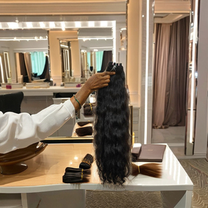Extensión de cabello crudo del sur de la India. India 100% Natural Sin proceso químico Extensión de cabello rizado indio sin enredos - Product Image 1