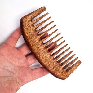 Peigne à cheveux en bois écologique fait main, bois naturel poli, design à dents larges, personnalisable pour démêler et masser le cuir chevelu - Product Image 6