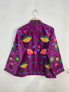 เสื้อแจ็คเก็ตกำมะหยี่ปักลายซูซานีลายดอกไม้และเถาวัลย์สไตล์โบฮีเมียนสำหรับผู้หญิง  งานแฮนด์เมด  เสื้อคลุมสั้นสไตล์วินเทจสำหรับฤดูใบไม้ร่วงและฤดูหนาว - Product Image 5