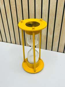 Reloj de arena de aluminio chapado en color amarillo de 8'' con diseño de ángel animal |   Pieza Decorativa Vintage para Mesa de Graduación - Product Image 5