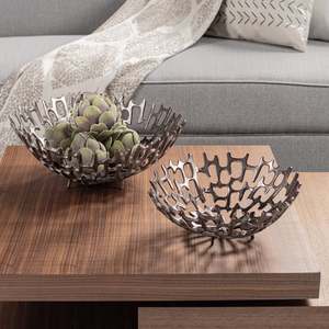Bol en métal sculpté moderne de 12 pouces, plat de service décoratif fait à la main pour la présentation sur table - Product Image 6
