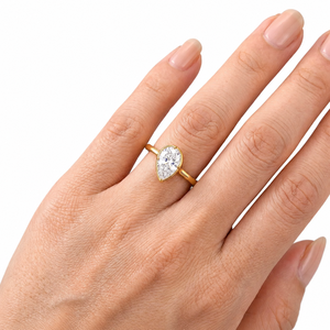 Anillo de Compromiso de Moissanita con Corte de Pera Chapado en Oro Amarillo de 14K, Certificado por GRA, Anillo de Propuesta para Mujer - Product Image 3