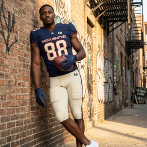 ชุดยูนิฟอร์มอเมริกันฟุตบอลแบบกำหนดเอง ชุดเสื้อและกางเกงทีมระดับโปร ระบายอากาศได้ดี คุณภาพสูง ชุดกีฬา MALUZA INDUSTRIES Elite - Product Image 6