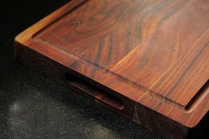 Planche à découper en bois durable personnalisée, gravée sur mesure et de différentes épaisseurs, en noyer, pour cadeaux BBQ, anniversaire de mariage - Product Image 6