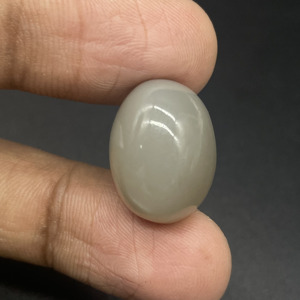 พลอยมูนสโตนทรงรีสีเทาธรรมชาติจาก HAYAAT GEMS รัฐราชสถาน สำหรับทำเครื่องประดับ (18.45 กะรัต รุ่น N-288) - Product Image 4